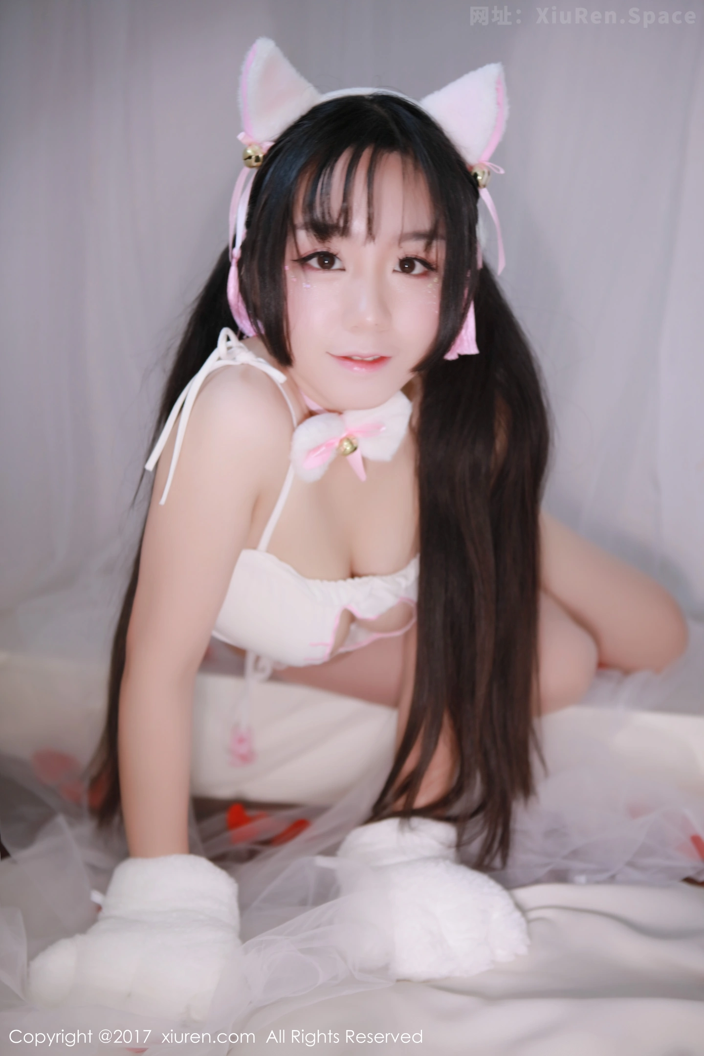图片[2]-[XiuRen秀人网]VOL.753 嫩模吃白菜的vi菜菜性感小野猫居家丁字裤完美诱惑写真50P-秀人网官方网站